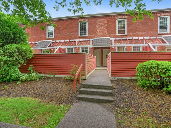 55 Oil Mill Road APT 38, Danbury, CT 06810