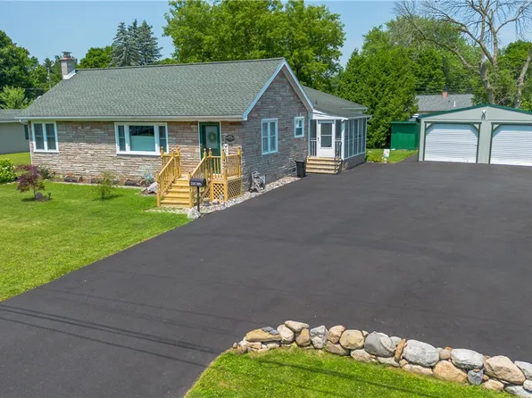 70 Greenhurst St, Geneva, NY 14456