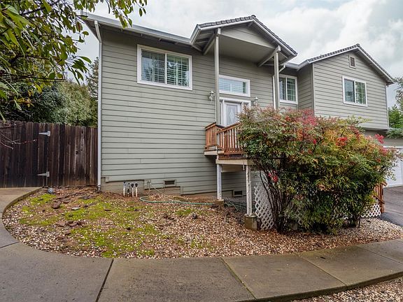 4th image of 2869 Alhambra Dr