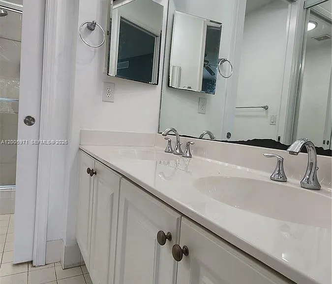 3600 Oaks Clubhouse Dr #206 — Photo 45
