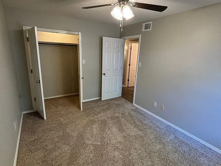 3320 N Detroit Ave — Photo 19