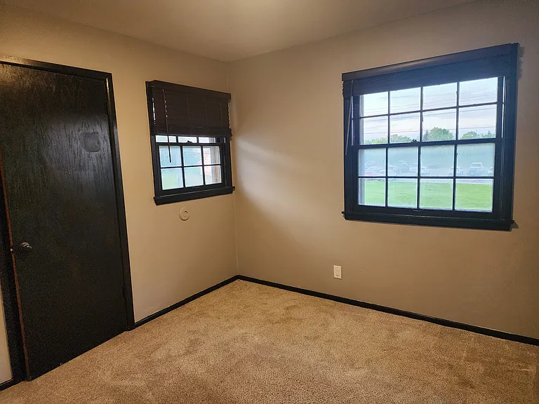 8623 W Fond Du Lac Ave — Photo 5