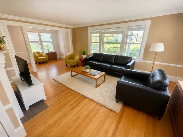 273 Main St, Wayland, MA 01778