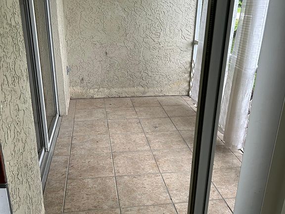 5th image of 1503 SE Royal Green Cir #101