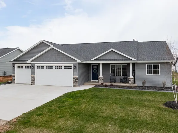 1940 White Dove Ln, Kaukauna, WI 54130