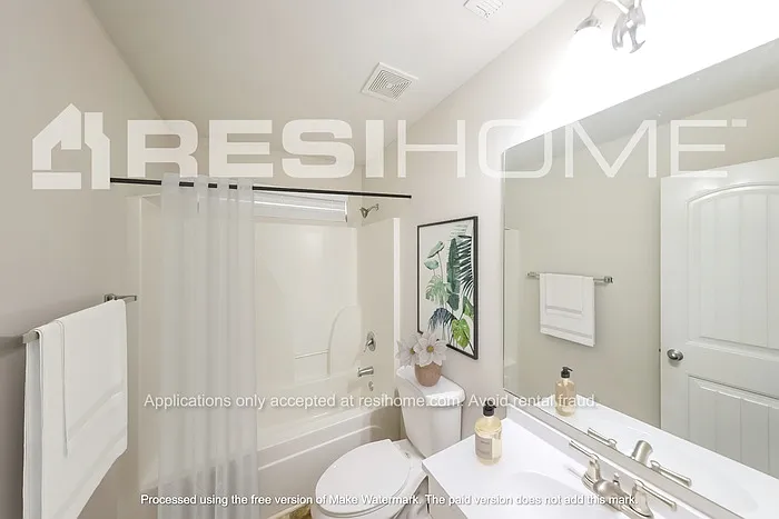 5205 Meadow Lake Cir — Photo 12