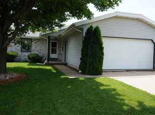 2672 Mutchler Rd, Fitchburg, WI 53711