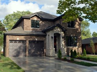 745 Florence Dr, Park Ridge, IL 60068