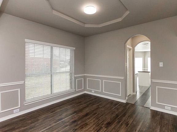 5th image of 1600 Tanglerose Dr