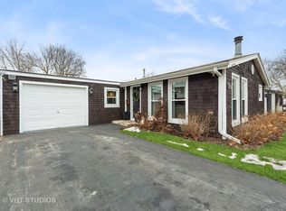 1436 Indian Ln, Carpentersville, IL 60110