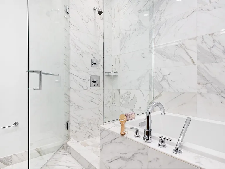 110 N Wacker Dr #3601 — Photo 46
