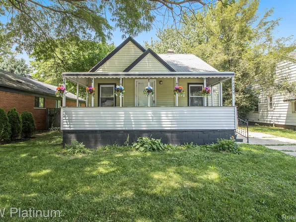 18509 Victor St, Roseville, MI 48066