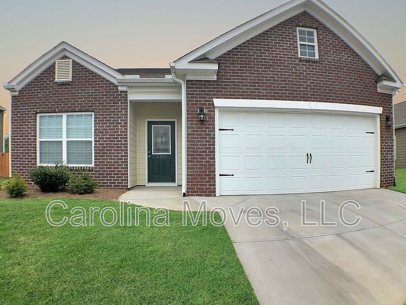 1st image of 200 Hartwood Lake Ln