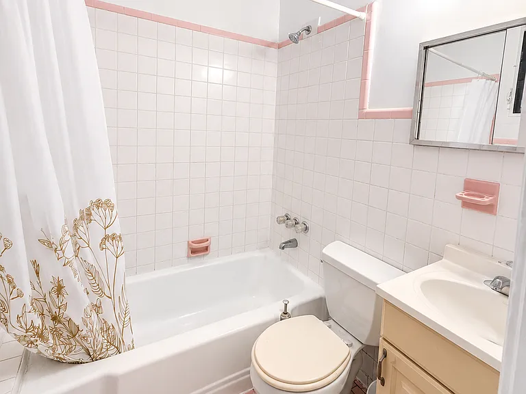 28-24 36th St #2 — Photo 6