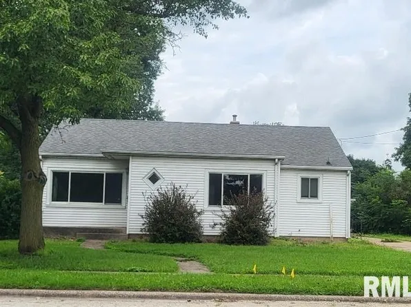 250 N Main St, Roseville, IL 61473