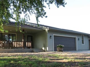 6773 Grace Edmond Dr, Meriden, KS 66512