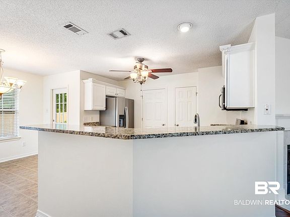 5th image of 665 Willow Pointe Dr