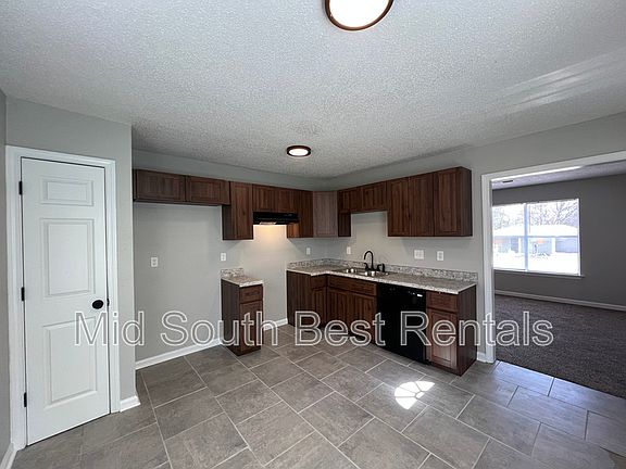 4th image of 5331 Bitter Creek Dr