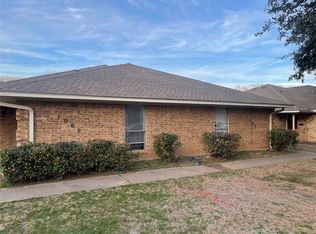 1009 Bluebird Dr, Irving, TX 75061