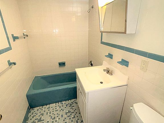 3rd image of 180 Quincy Ave #46