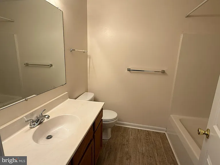 1183 River Bend Ct — Photo 10