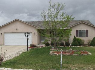 658 S McCoy Dr, Pueblo West, CO 81007