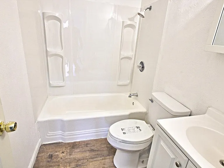 Saint Monica Dr — Photo 12