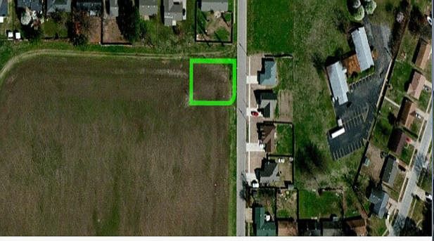 1st image of 805 W Walnut Dr