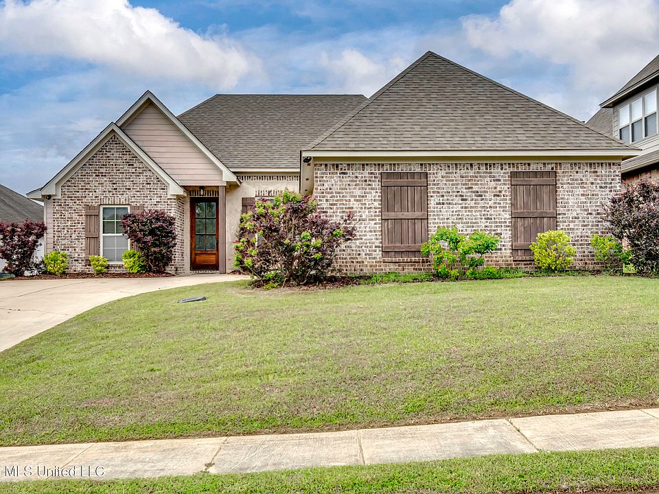 1st image of 130 Grace Dr