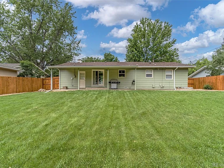 1130 Spencer St — Photo 3