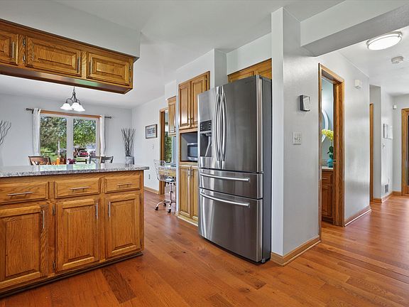 4th image of W173N10785 Willow Wood Dr