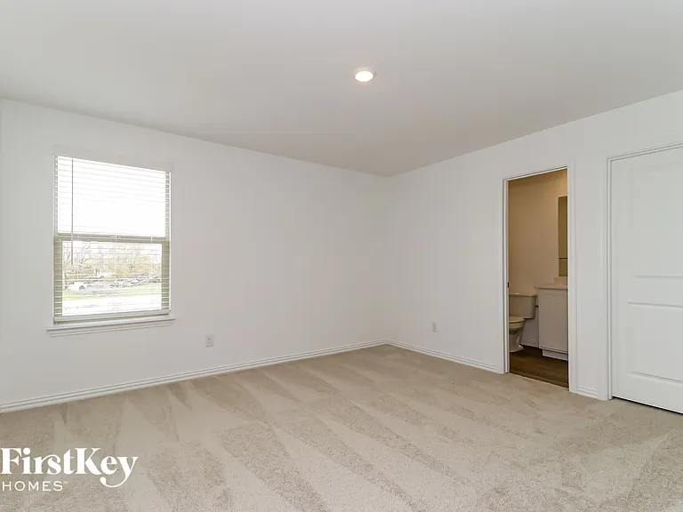 10113 Elkhorn Dr — Photo 12