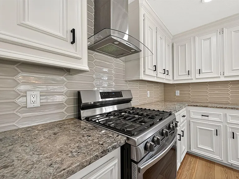 11507 Oak Valley Dr — Photo 24