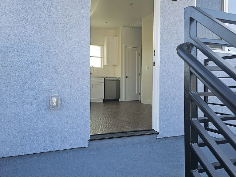 3610 Loomis St #2 — Photo 4