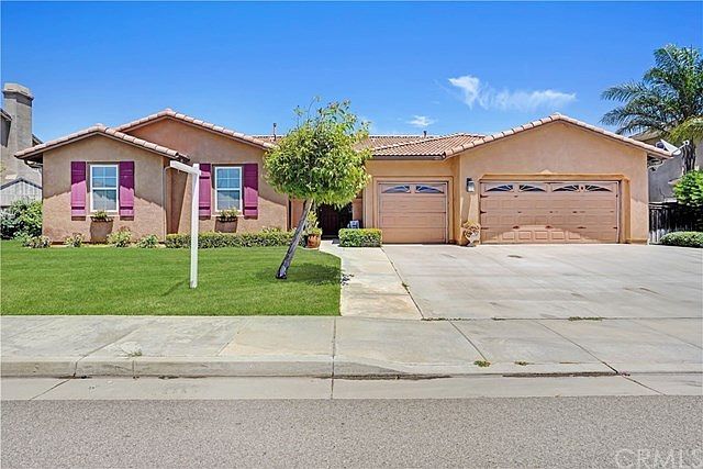 1st image of 30214 Loretta Ave