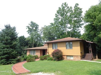 2730 Albert Dr, Altoona, PA, 16602