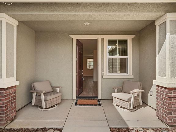 3rd image of 691 Lippi St