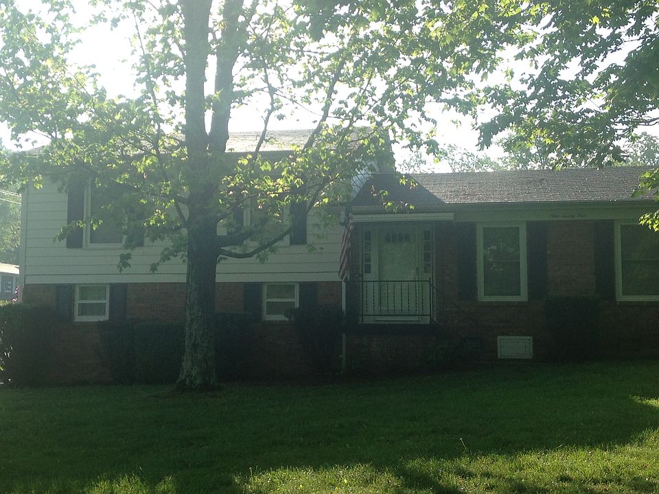 1st image of 921 Rainbow Dr