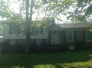 921 Rainbow Dr, Albany, KY 42602