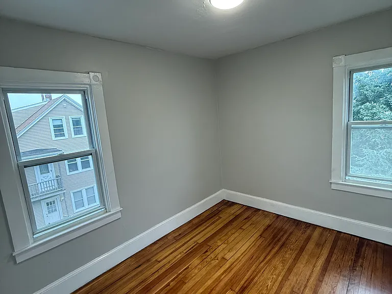 12 Glover St #3 — Photo 5
