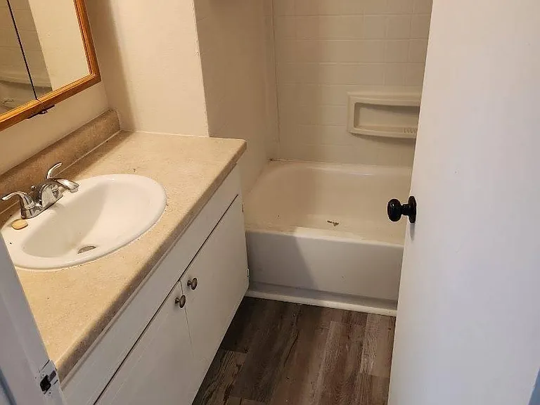 446 34th Ave SW #446 — Photo 8