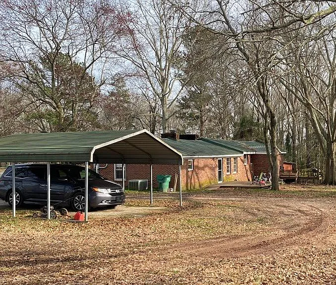 Inside pictures will be coming as soon as house is vacant