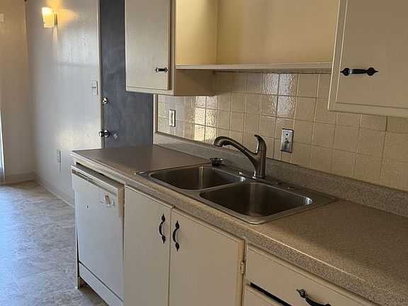 4th image of 1209 Colgate Dr