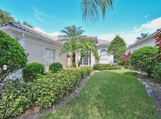 5433 Freeport Ln, Naples, FL 34119