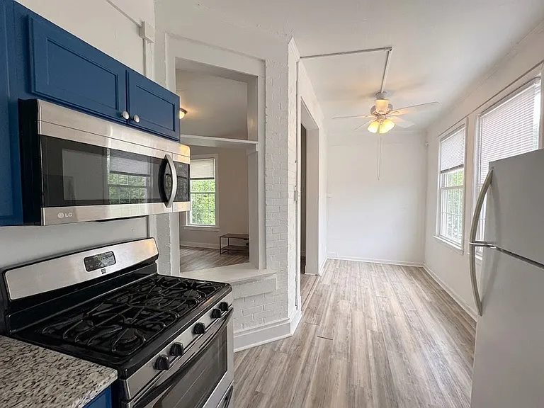 5809 Hobart St #2 — Photo 3