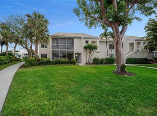 772 Willowbrook Dr APT 901, Naples, FL 34108