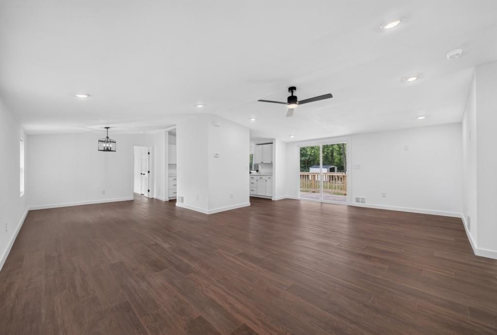 3955 Pecan St, Loganville, GA - More