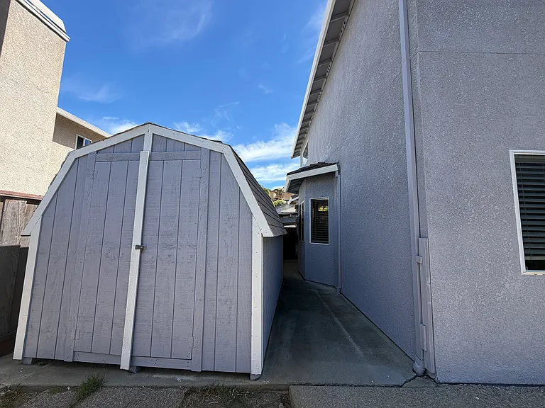 1147 Legend Cir — Photo 26