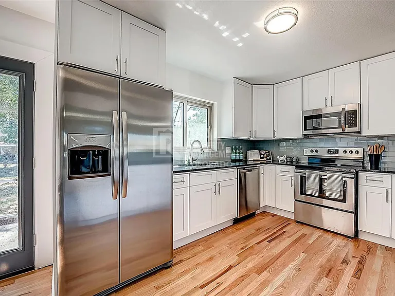 3426 S Wolff St — Photo 10