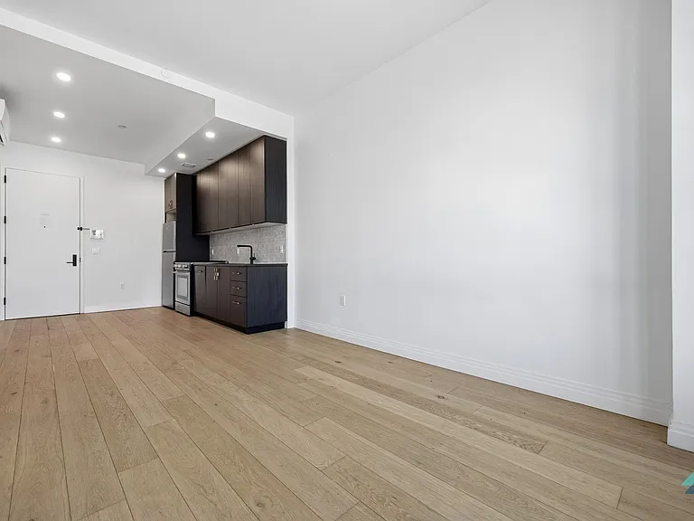 875 4th Ave #819 — Photo 7
